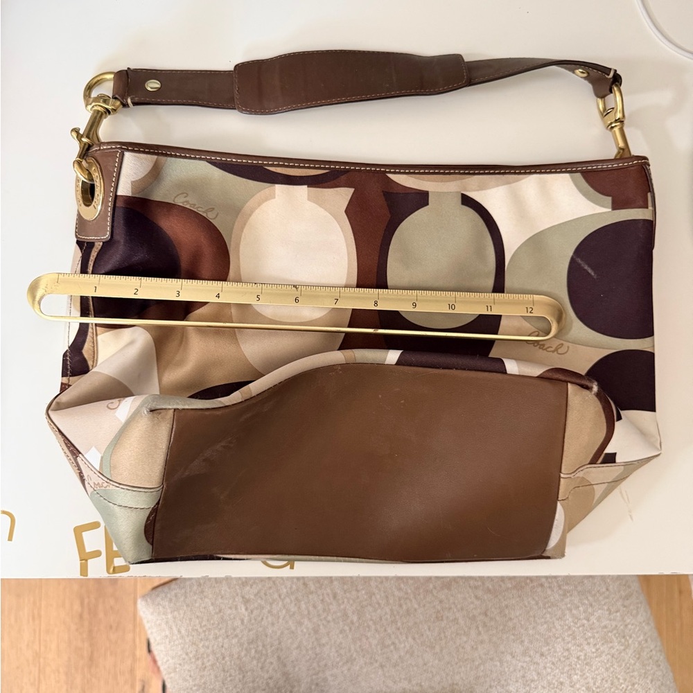 Coach Brown and Cream Signature Shoulder Bag - Picture 12 of 13
